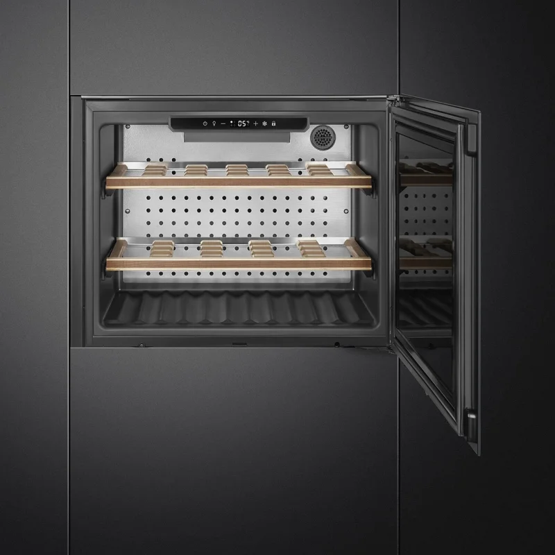 Виноохладители Виноохладител за вграждане Smeg CVI121B3