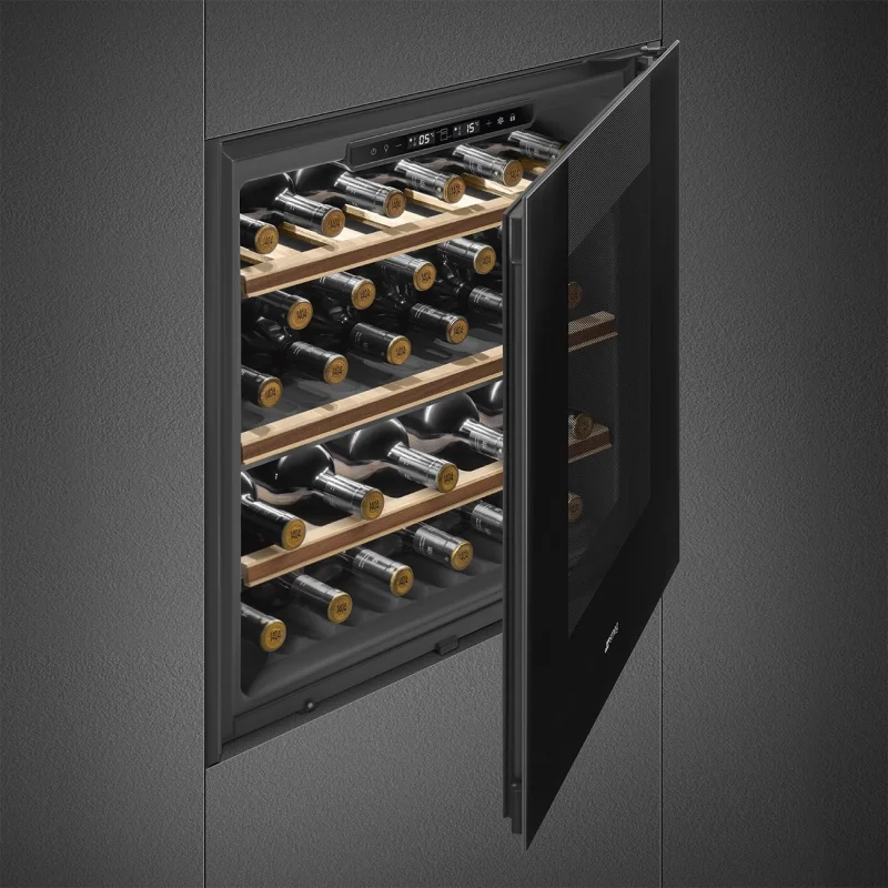 Виноохладители Виноохладител за вграждане Smeg CVI129B3
