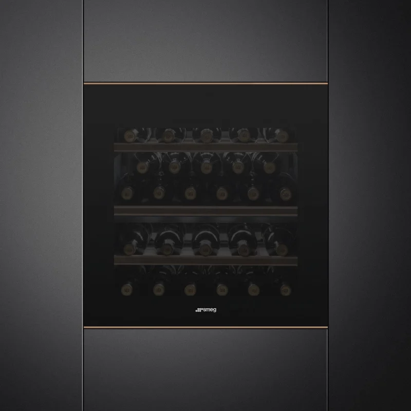 Виноохладители Виноохладител за вграждане Smeg CVI629NR3