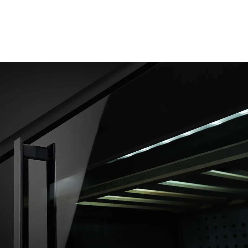 Виноохладители Виноохладител за вграждане Smeg CVI638RN3