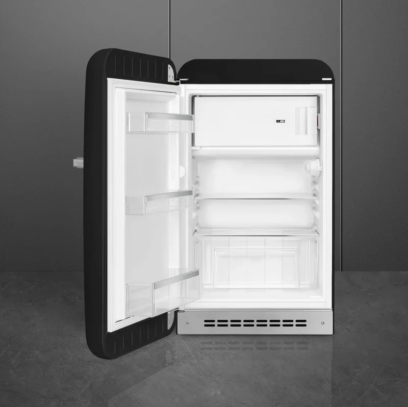 Хладилници с една врата Хладилник с камера Smeg FAB10LBL6