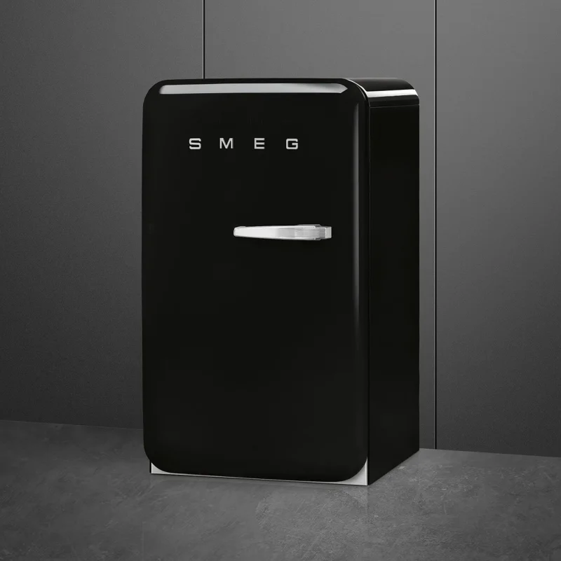 Хладилници с една врата Хладилник с камера Smeg FAB10LBL6