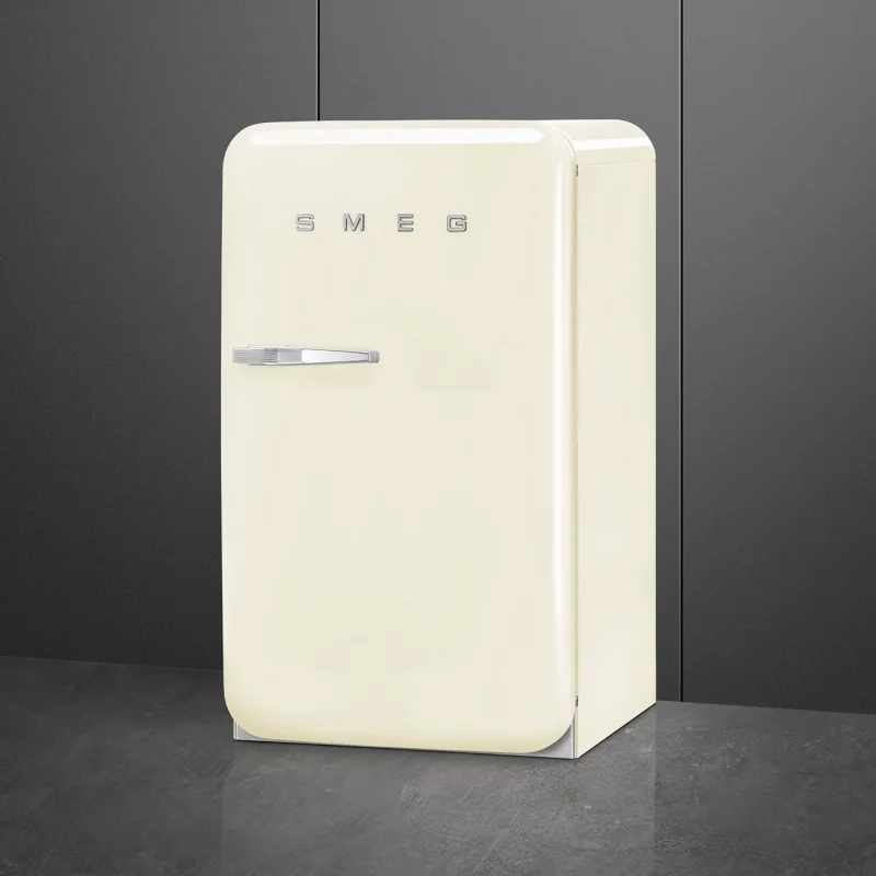 Хладилници с една врата Хладилник с камера Smeg FAB10RCR6