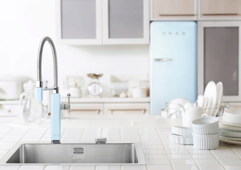 Мивки и смесители Полу-професионален смесител Smeg MDF50PB