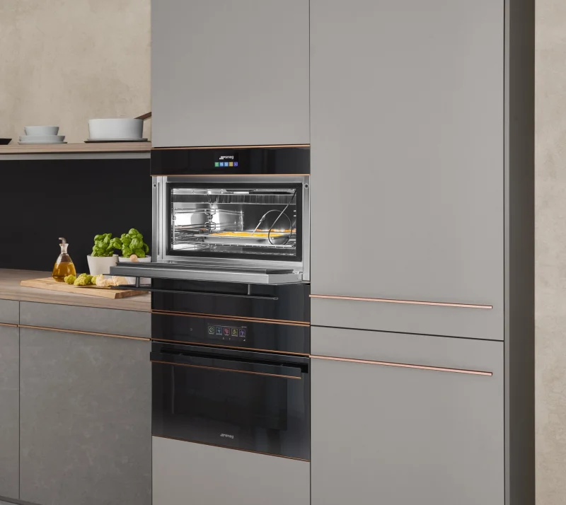 Хладилници с една врата Фурна и охладител Smeg SAB4604NR