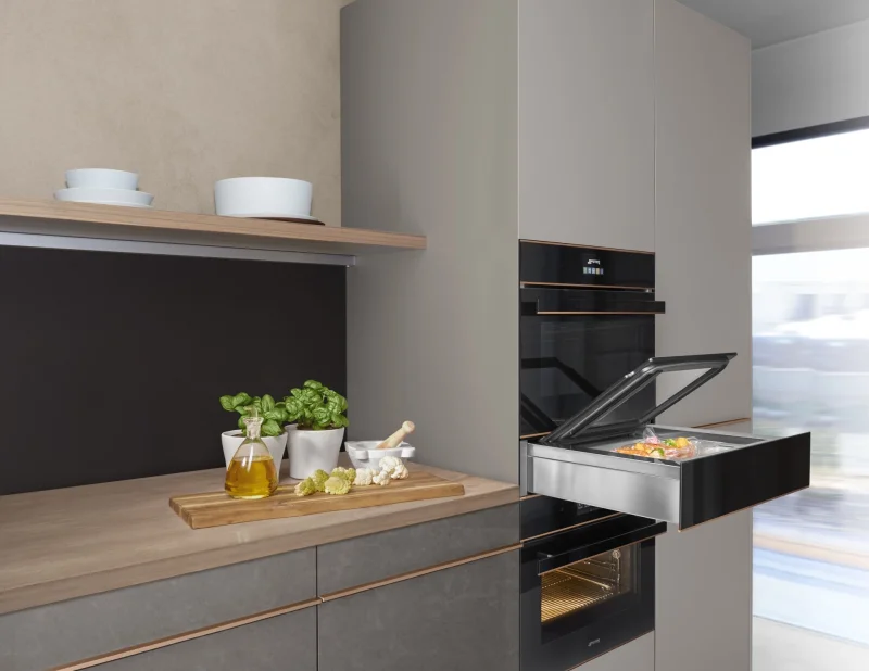 Хладилници с една врата Фурна и охладител Smeg SAB4604NR