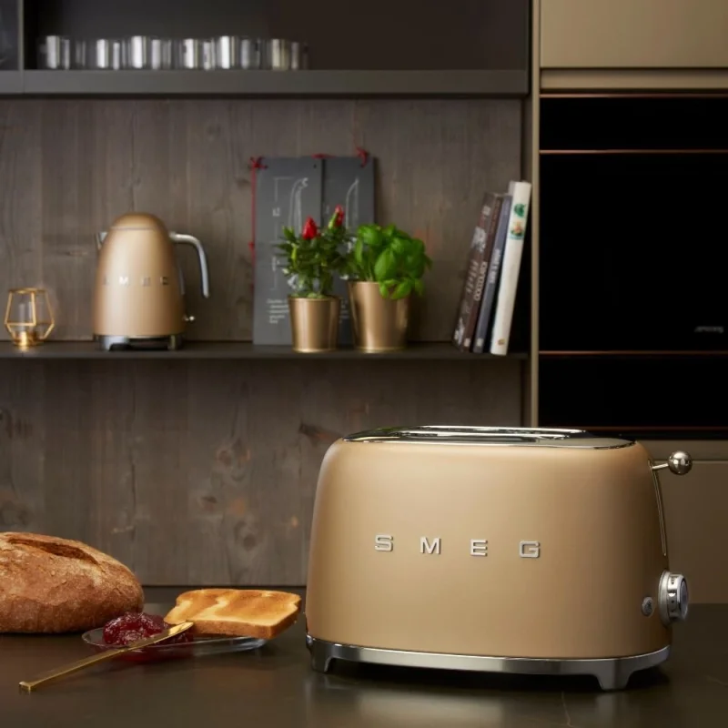 Тостери Тостер Smeg TSF01CHMEU Шампанско